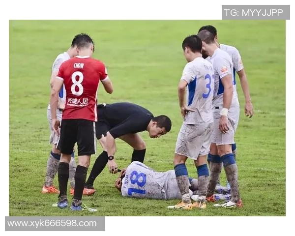 足球明星精彩过人瞬间撞人搞笑合集视频大赏 足球明星精彩过人瞬间撞人搞笑合集视频大赏